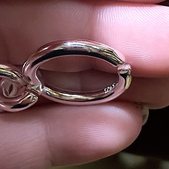 STERLING SILVER INTERLOCKING CIRCLE CHARM MINIMALIST RING - Picture 12 of 13